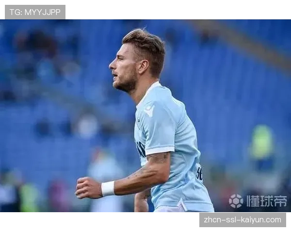 特写:错失绝平点球后,拉齐奥前锋因莫比莱低头不语 特写:错失绝平点球后,拉齐奥前锋因莫比莱低头不语